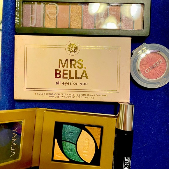 Clinique Other - Makeup set - all new